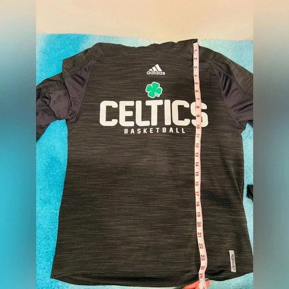 🔥Adidas Celtics sweatshirt 🔥 - Picture 3 of 9